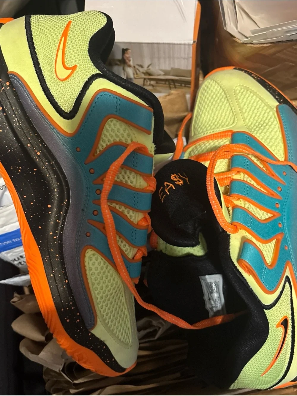 Nike KD Basketball Shoes in Light Yellow with Orange Accents 7.5